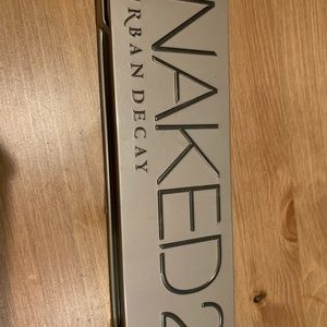 Naked 2 eye palette